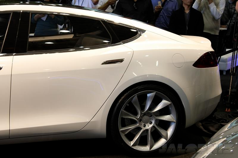 Illustration for article titled Tesla Model S Sedan Concept: $49,900 Seven-Seater Electric To Hit Streets In 2011
